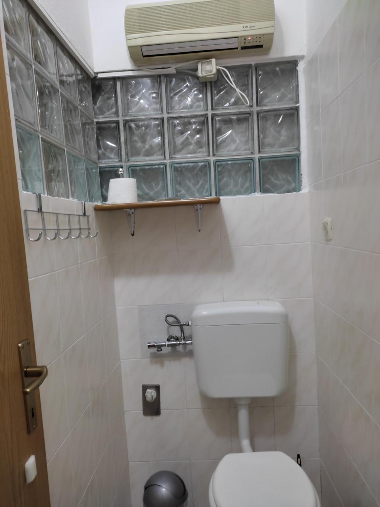 Studio Apartman Buzet Exterior foto